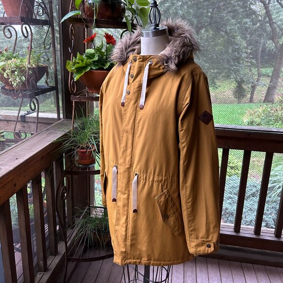Burton Women's Saxton Parka (Like New) - Picture 4 of 16